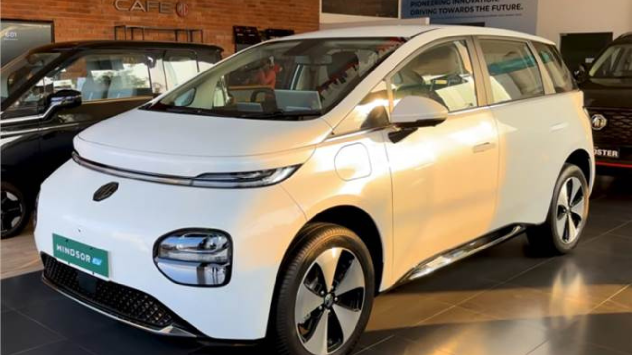 MG Windsor EV Car 2025